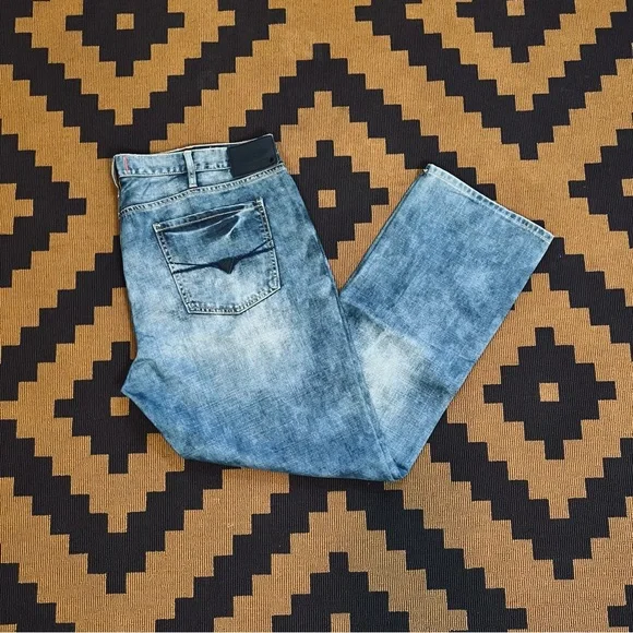GUESS Mineral Washed Distressed Blue Denim Jeans Regular Straight Crescent Fit - Picture 1 of 12